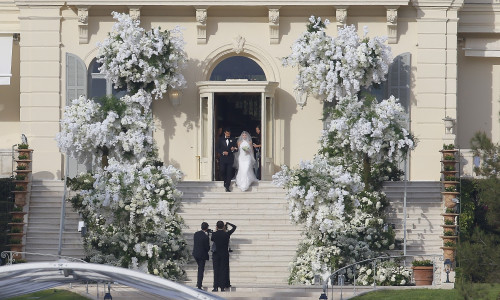 *PREMIUM-EXCLUSIVE* Love in Bloom: Sofia Richie and Elliot Grainge exchange vows in a breathtaking ceremony surrounded by their loved ones at the picturesque Hotel du Cap Eden Roc in Antibes.