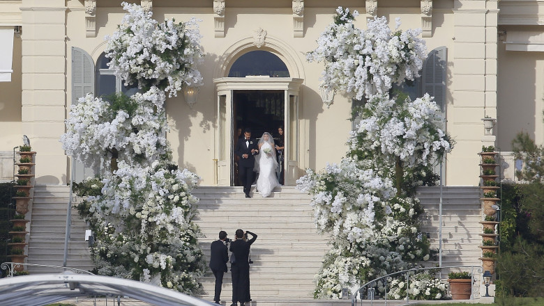 *PREMIUM-EXCLUSIVE* Love in Bloom: Sofia Richie and Elliot Grainge exchange vows in a breathtaking ceremony surrounded by their loved ones at the picturesque Hotel du Cap Eden Roc in Antibes.