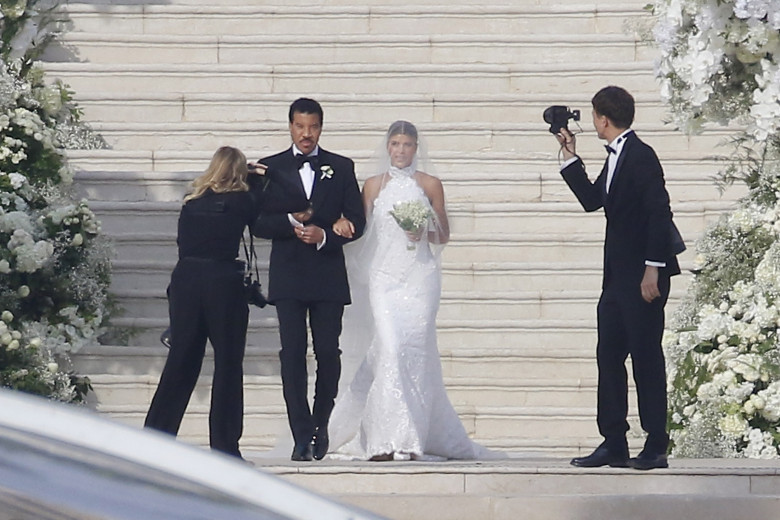 *PREMIUM-EXCLUSIVE* Love in Bloom: Sofia Richie and Elliot Grainge exchange vows in a breathtaking ceremony surrounded by their loved ones at the picturesque Hotel du Cap Eden Roc in Antibes.