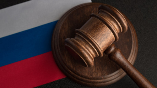 Judge,Gavel,And,Flag,Of,Russian,Federation.,Law,And,Justice