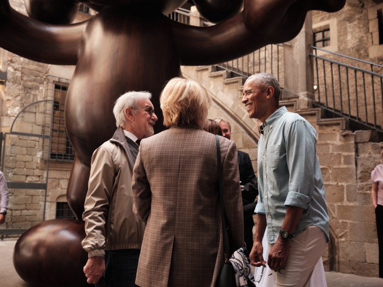 BARAK OBAMA Y STEVEN SPIELBERG VISITAN EL MUSEO MOCO DE BARCELONA