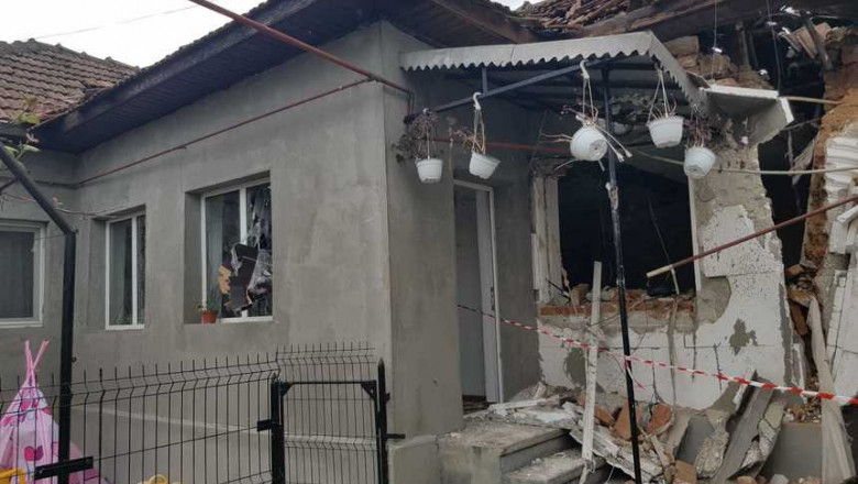 Explozie într-o locuinţă din Călimăneşti/ ISU Vâlcea