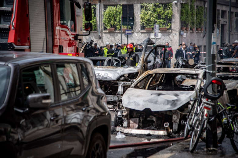 Milano, Esplosione in via Pier Lombardo angolo via Vasari