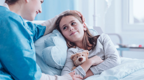 Părinţii îşi vor putea lua concediu pentru îngrijirea copilului bolnav/ Shutterstock