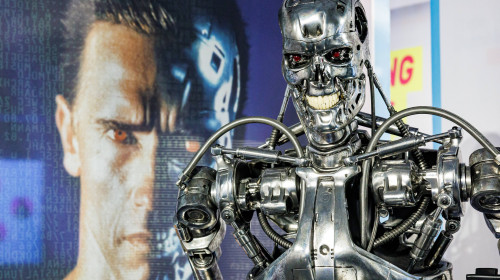 Ein Roboter T-800 eine Requisite aus dem Film Terminator mit Arnold Schwarzenegger - Die Ausstellung DeutschlandDigital