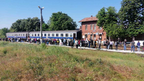 Incendiu la locomotiva unui tren care circula pe ruta Tecuci-Iaşi/ Credit foto: News.ro.