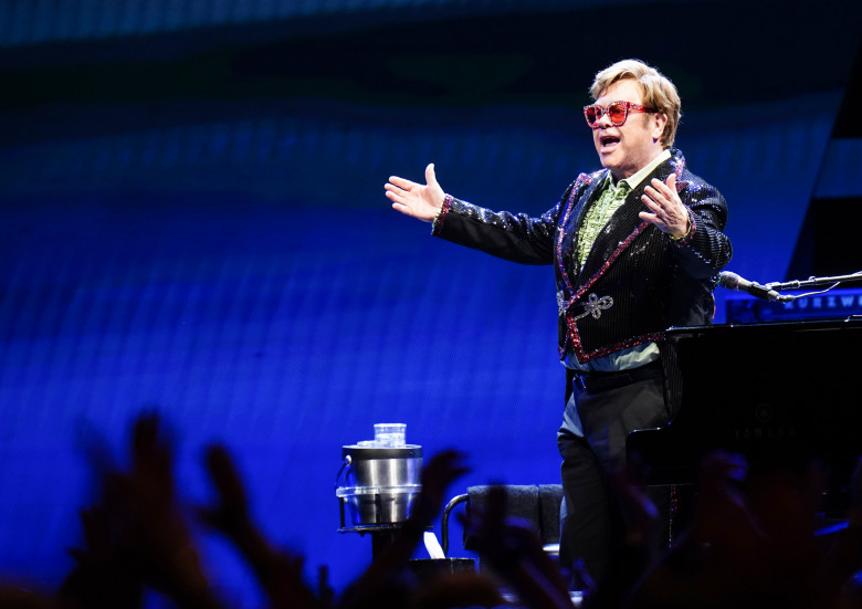 Elton John - Farewell Yellow Brick Road show - London