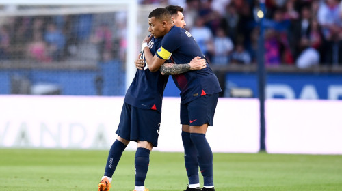 Paris Saint-Germain v Clermont Foot 63 - Ligue 1 Uber Eats