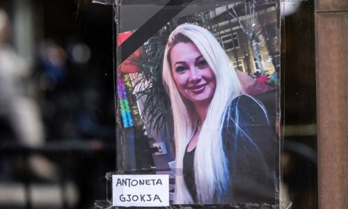 Angajata atacată cu cuțitul și ucisă marți la prima oră, într-un supermarket din Haga, e o româncă. Avea 36 de ani și era căsătorită