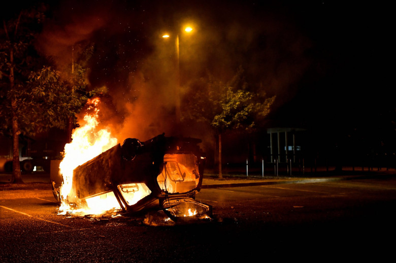 Riot in cite Thouars in Talence