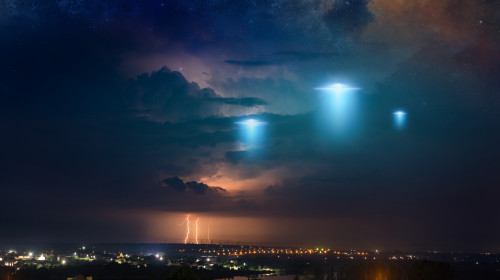 Amazing,Fantastic,Background,-,Extraterrestrial,Aliens,Spaceship,Fly,Above,Small