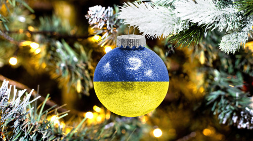 New,Year's,Glass,Ball,With,The,Flag,Of,Ukraine,Against