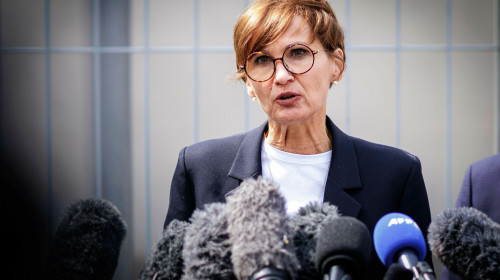 Berlin, Deutschland. 26th July, 2023. Bettina Stark-Watzinger, Federal Minister for Research and Education, recorded during a press statement on the resolution of the National Hydrogen Strategy after a cabinet meeting in front of the Federal Chancellery.