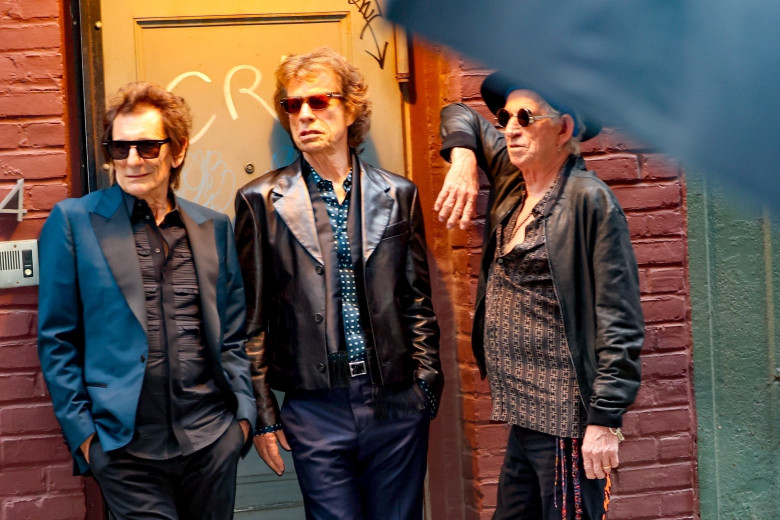 *PREMIUM-EXCLUSIVE* Rock 'n' Roll Icons unleashed: Rolling Stones unveil electrifying Tribeca photoshoot