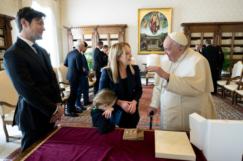 Pope Francis meets Giorgia Meloni