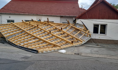 Acoperișuri smulse/ Foto: News.ro