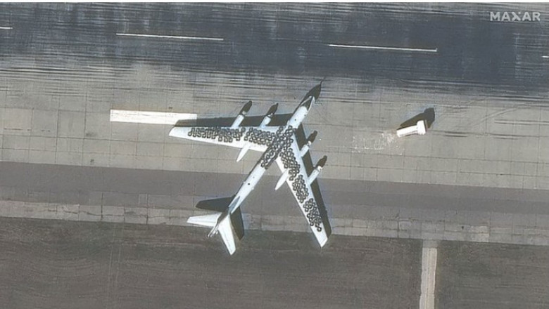 avioane rusesti cu anvelope pe ele