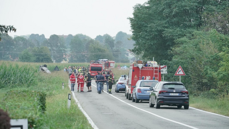 O fetiţă de cinci ani a murit după ce un avion militar a căzut la Torino, în Italia / Profimedia Images