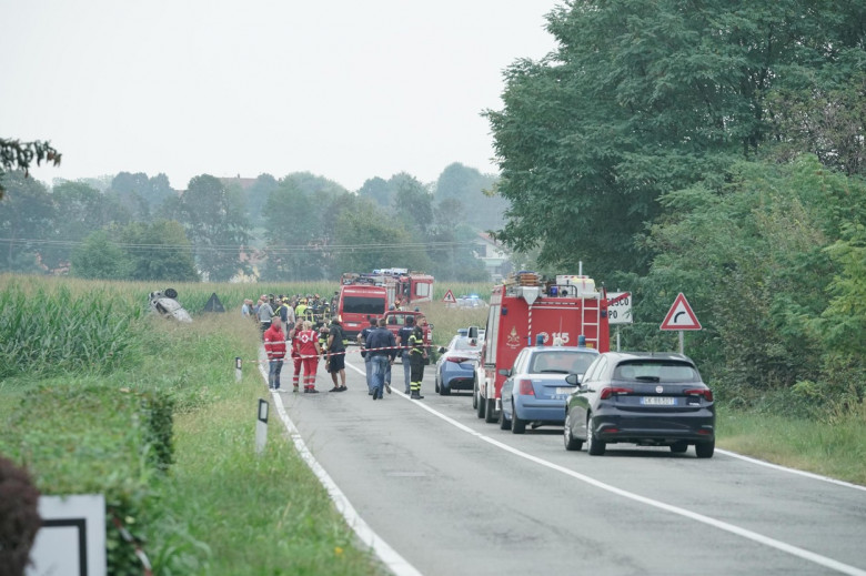 O fetiţă de cinci ani a murit după ce un avion militar a căzut la Torino, în Italia / Profimedia Images