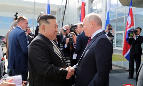 Kim Jong Un și Vladimir Putin
