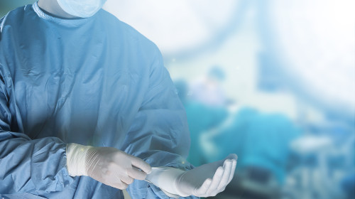 Medical,Team,Preparing,Equipment,For,Surgery,In,Operation,Room