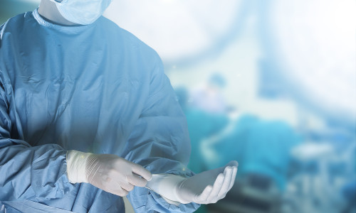 Medical,Team,Preparing,Equipment,For,Surgery,In,Operation,Room