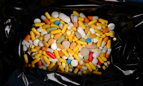 There,Are,A,Lot,Of,Expired,Pills,And,Medicines,In