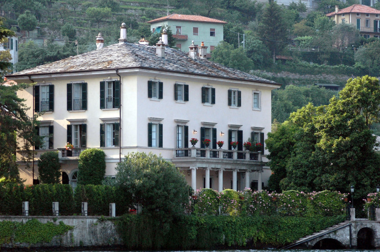 George Clooney is selling his lake Como estate for $ 107 million