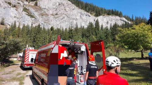 Un bărbat a fost lovit de o piatră, într-o zonă greu accesibilă din Cheile Bicazului/ Foto: ISU Neamț