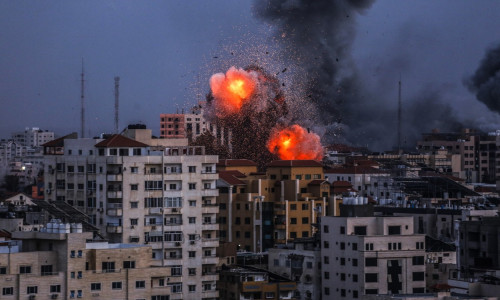 Loviturile aeriene israeliene asupra Fâşiei Gaza au ras de pe faţa pământului 790 de locuinţe