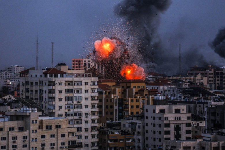 Loviturile aeriene israeliene asupra Fâşiei Gaza au ras de pe faţa pământului 790 de locuinţe