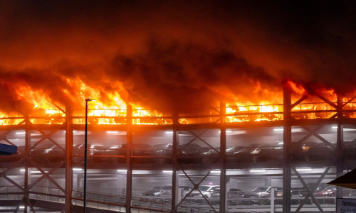 Luton airport car park fire, Luton, Bedfordshire, UK - 10 Oct 2023