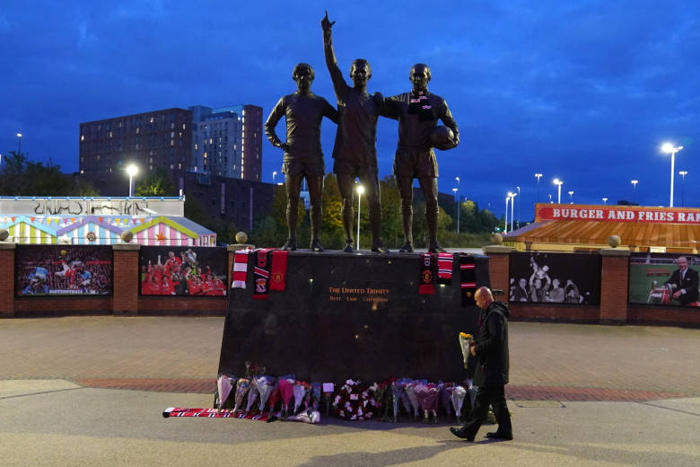 Sir Bobby Charlton Tributes - Old Trafford