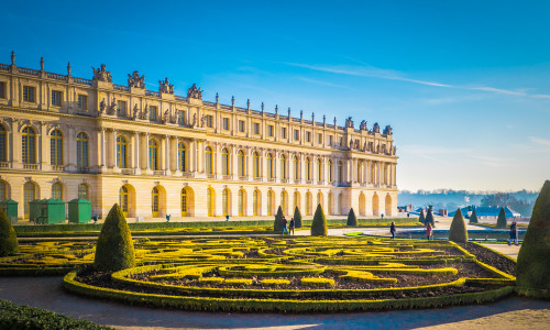 Famous,Palace,Versailles,With,Beautiful,Gardens,Outdoors,Near,Paris,,France.