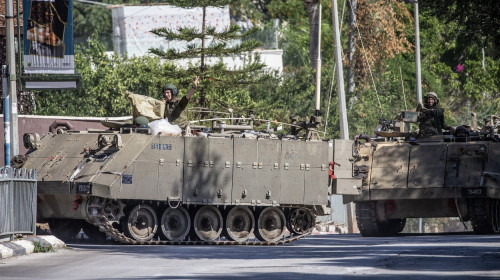 Ttancuri şi trupe masate la graniţa cu Gaza