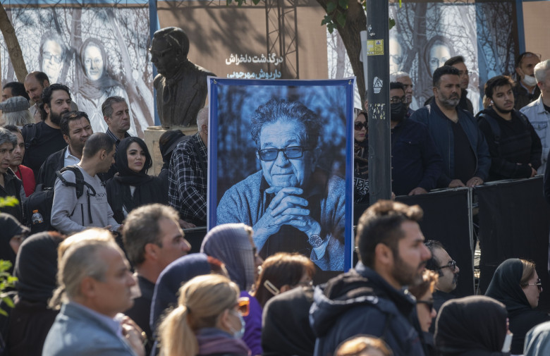 Regizorul iranian Dariush Mehrjui şi soţia sa au fost ucişi/ Profimedia