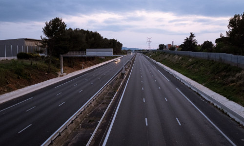 Marele proiect rutier care leagă Grecia de România, un important nod rutier pentru Balcani, pare să intre pe ultima sută de metri, scrie presa elenă.