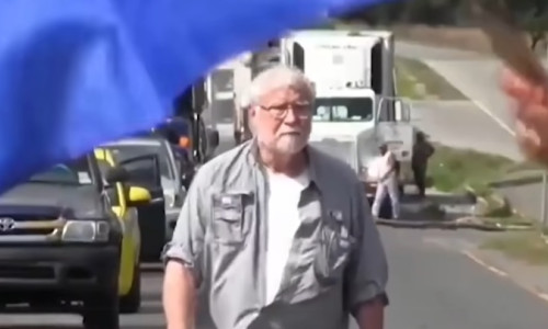Un bărbat a împușcat mortal doi protestatari