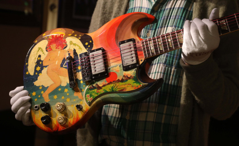 Julian’s Auctions ‘Played, Worn and Torn’ Guitars and Rock Memorabilia