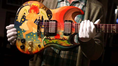 Julian’s Auctions ‘Played, Worn and Torn’ Guitars and Rock Memorabilia