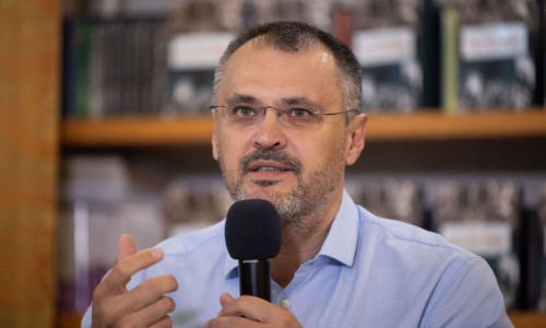 Scandal între premierul Marcel Ciolacu și Cristian Ghinea