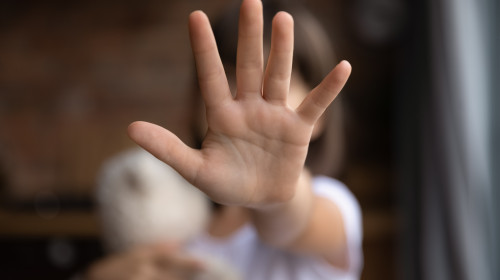 Crop,Close,Up,Of,Little,Girl,Child,Stretch,Hand,Show