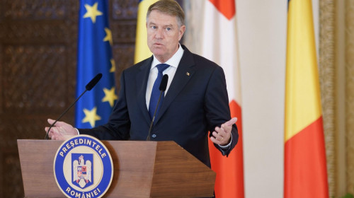 Klaus Iohannis pleacă în Dubai pe 1 decembrie 2023.