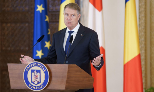 Klaus Iohannis pleacă în Dubai pe 1 decembrie 2023.