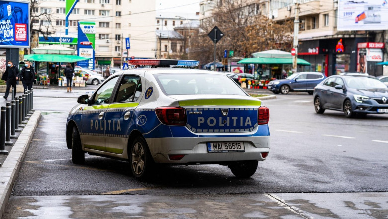 Mașină de poliție