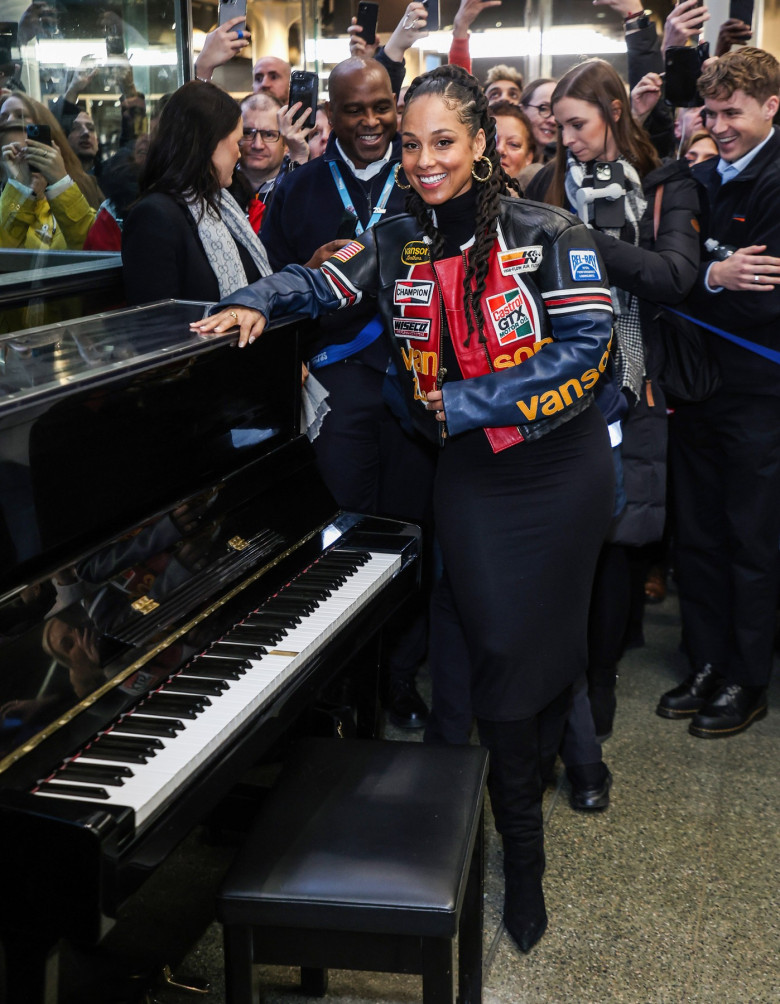 Alicia Keys Surprise Performance In London, UK - 11 Dec 2023