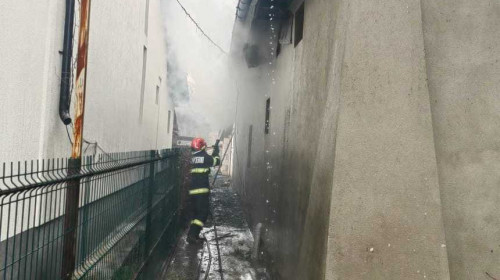 Incendiu la o casă din Vâlcea/ Foto: News.ro
