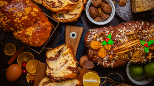 Romanian,Traditional,Walnut,Sweet,Bread,-,Cozonac