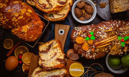 Romanian,Traditional,Walnut,Sweet,Bread,-,Cozonac
