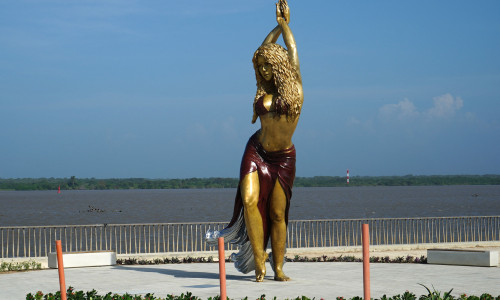 Shakira are o statuie în oraşul natal Barranquilla din Columbia/ Profimedia